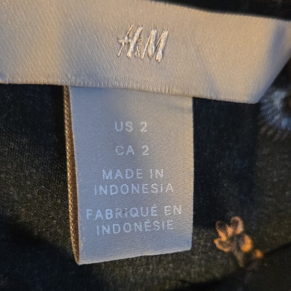 H&M Dark Dress with Colorful Floral Pattern - Picture 4 of 4